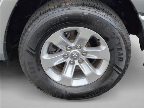 Used 2019 RAM 1500 Laramie image 24