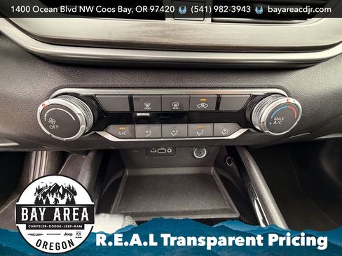 Used 2024 Nissan Altima 2.5 SV FWD image 16