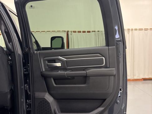 New 2026 RAM 2500 Big Horn AWD/4WD image 31