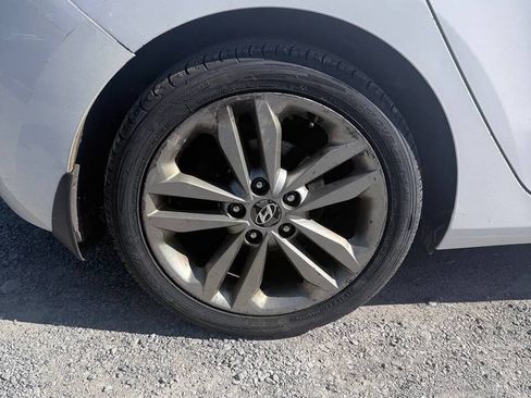 Used 2016 Hyundai Elantra GT w/ Option Group 02 FWD image 11