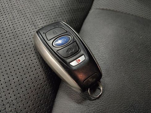 Used 2019 Subaru Ascent Limited image 32