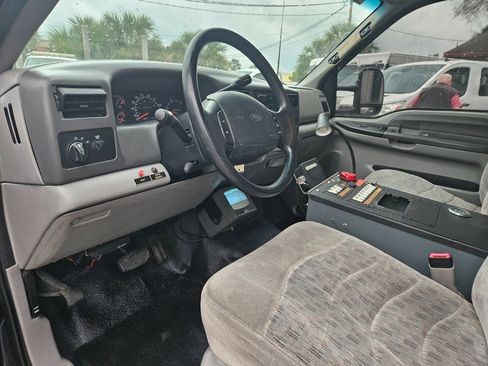 Used 2000 Ford F350 2WD Regular Cab DRW Super Duty image 11