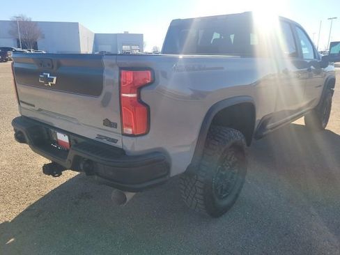 Used 2025 Chevrolet Silverado 2500 ZR2 w/ ZR2 Bison Edition image 6