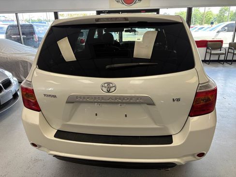 Used 2008 Toyota Highlander 2WD w/ Cold Weather Pkg image 10