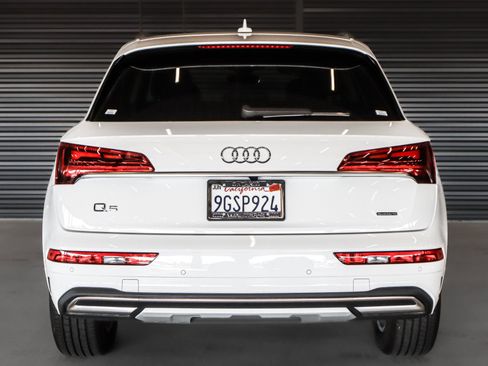 Used 2023 Audi Q5 2.0T Premium w/ Convenience Package image 13