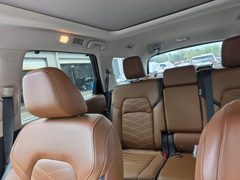 Used 2023 Nissan Pathfinder Platinum w/ Cargo Package AWD/4WD image 31