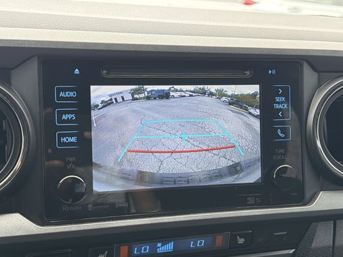 Used 2017 Toyota Tacoma TRD Sport w/ Premium & Technology Package AWD/4WD image 23