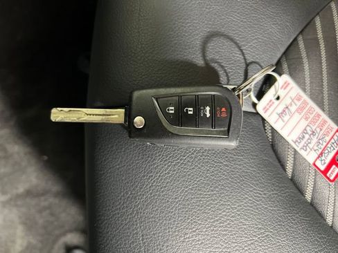 Used 2024 Toyota Camry SE image 25