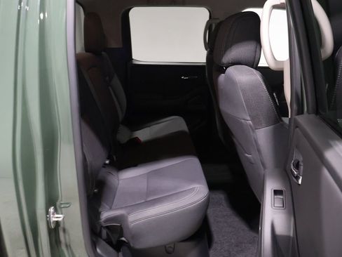 Used 2024 Nissan Frontier SV image 20