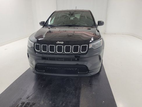 Used 2024 Jeep Compass Sport AWD/4WD image 15