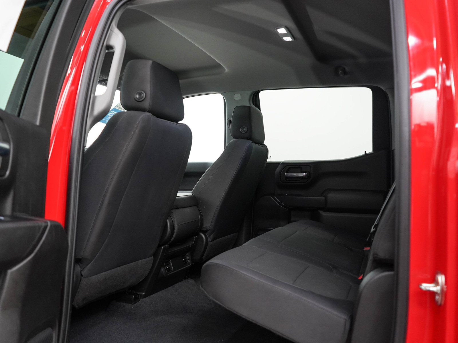 Used 2019 Chevrolet Silverado 1500 Custom Trail Boss w/ Custom Convenience Package AWD/4WD image 17