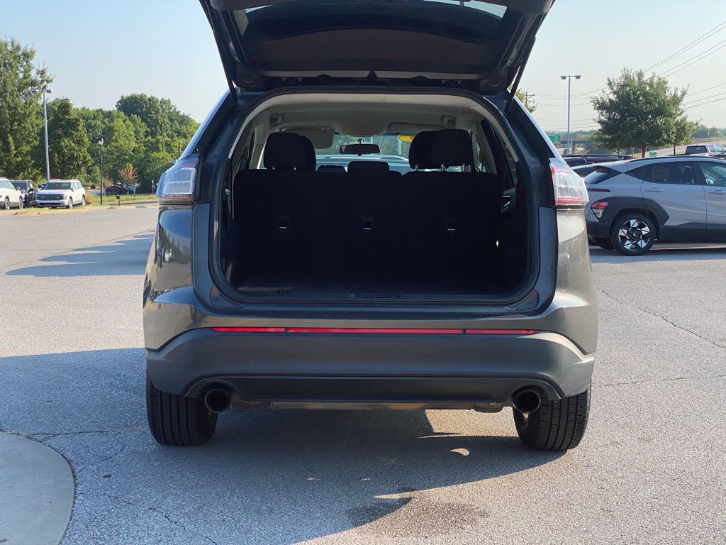 Used 2016 Ford Edge SE FWD image 9