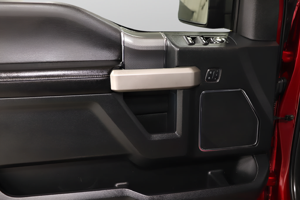 Used 2015 Ford F150 Lariat AWD/4WD image 23