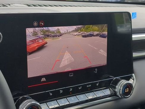 New 2025 GMC Canyon Elevation w/ Convenience Package image 32