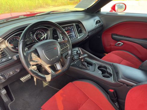 Used 2020 Dodge Challenger R/T Scat Pack RWD image 15