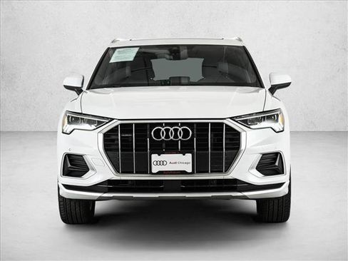 Used 2023 Audi Q3 2.0T Premium w/ Convenience Package AWD/4WD image 2