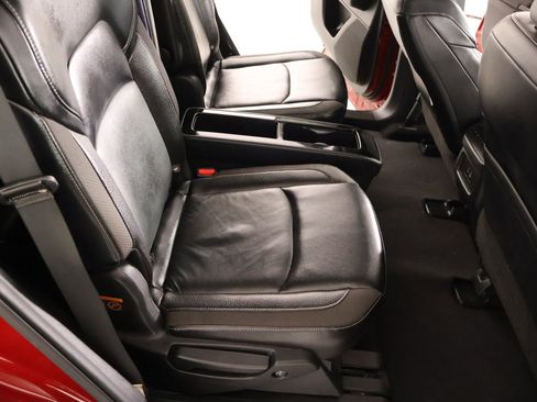 Used 2023 Nissan Pathfinder SL w/ SL Premium Package FWD image 16