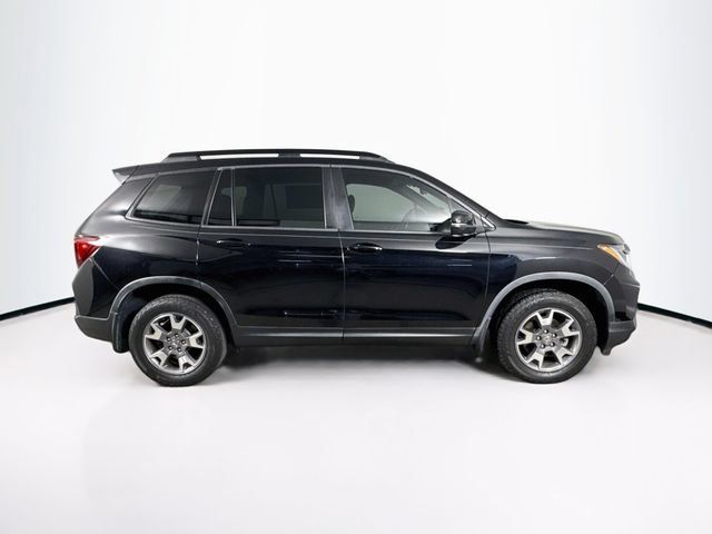Used 2023 Honda Passport TrailSport image 2