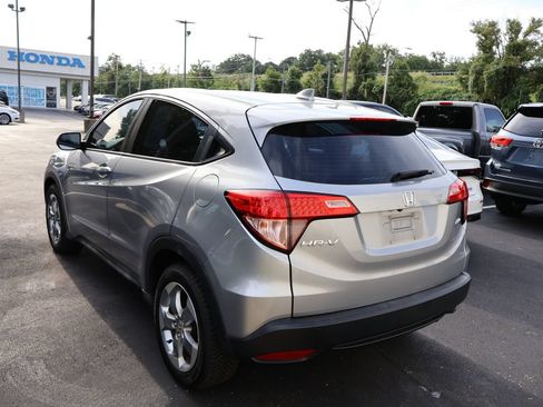 Used 2018 Honda HR-V LX image 5