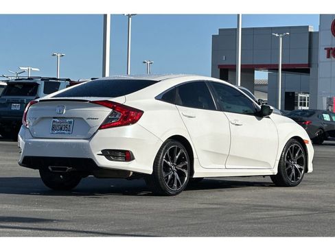 Used 2021 Honda Civic Sport image 4