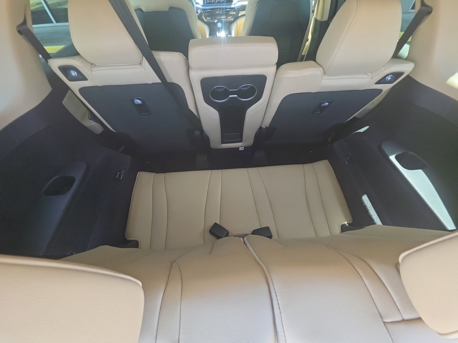 Used 2025 Acura MDX FWD image 13