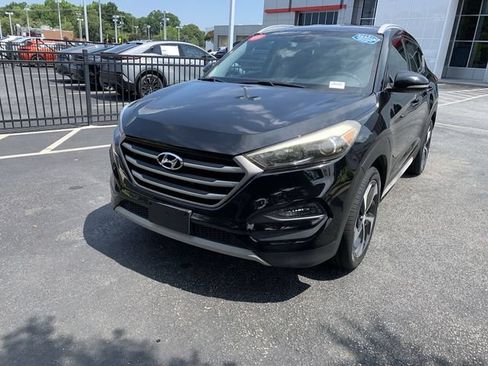 Used 2017 Hyundai Tucson Sport AWD/4WD image 4