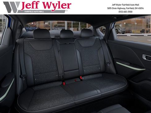 New 2025 Kia K4 GT-Line image 17