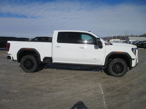 New 2026 GMC Sierra 2500 AT4 w/ AT4 Premium Plus Package image 3