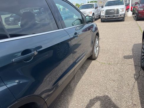 Used 2019 Ford Escape Titanium AWD/4WD image 15