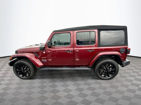 Used 2021 Jeep Wrangler Unlimited Sahara w/ Cold Weather Group AWD/4WD image 9