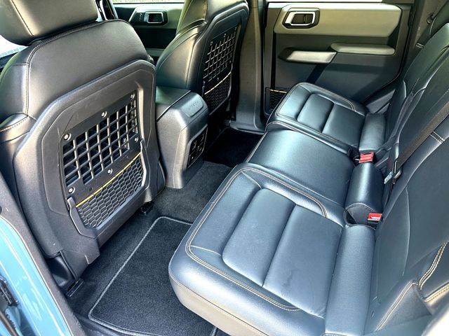 Used 2023 Ford Bronco Badlands w/ Sasquatch Package AWD/4WD image 23