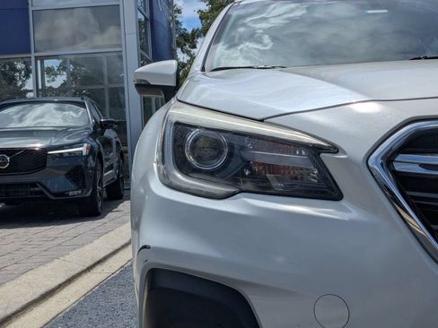 Used 2019 Subaru Outback 2.5i Limited AWD/4WD image 8