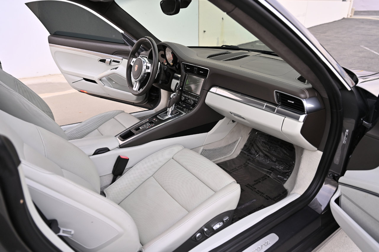 Used 2014 Porsche 911 Carrera image 17
