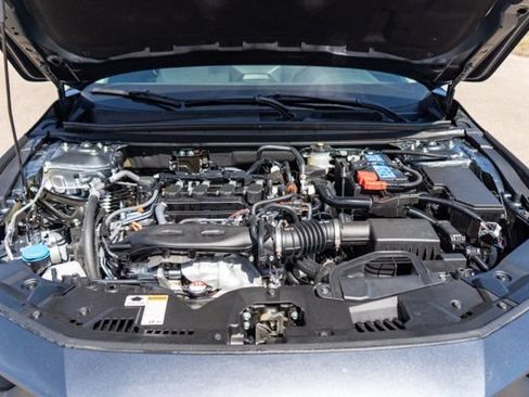 Used 2025 Honda Accord SE image 11