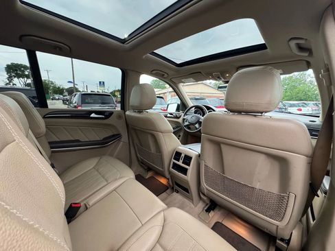 Used 2014 Mercedes-Benz GL 450 4MATIC image 28