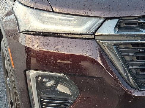 Used 2023 Chevrolet Traverse LT w/ Midnight/Sport Edition image 8