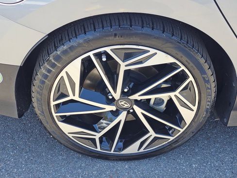 Used 2023 Hyundai Ioniq 6 SEL w/ Cargo Package RWD image 8