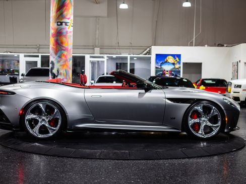 Used 2023 Aston Martin DBS Superleggera Volante image 63