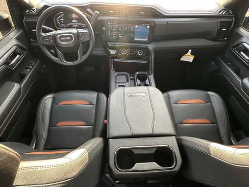 Used 2024 GMC Sierra 2500 AT4 w/ AT4 Premium Plus Package image 19