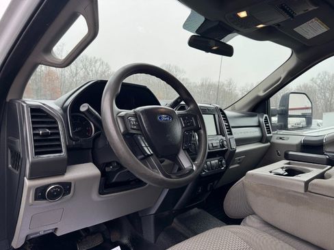 Used 2020 Ford F350 XLT w/ Camper Package image 14