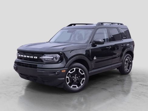 Used 2023 Ford Bronco Sport Outer Banks AWD/4WD image 1
