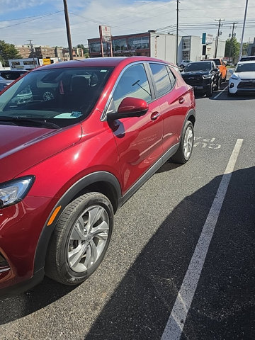 Used 2024 Buick Encore GX Preferred w/ Advanced Technology Package AWD/4WD image 2