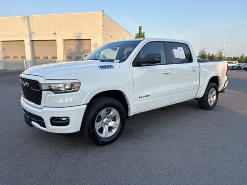 Used 2025 RAM 1500 Big Horn AWD/4WD image 5
