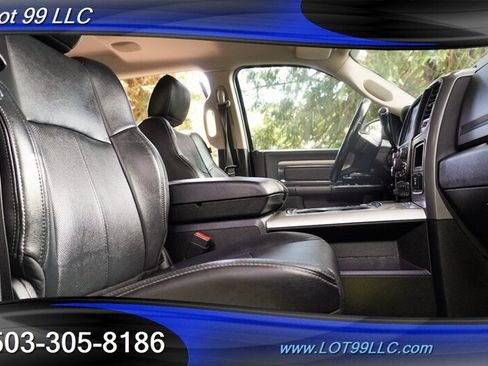 Used 2018 RAM 2500 Laramie w/ Sport Appearance Group AWD/4WD image 19