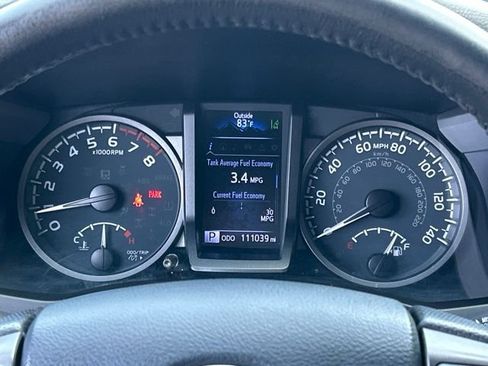 Used 2020 Toyota Tacoma TRD Sport w/ TRD Premium Sport Package AWD/4WD image 41