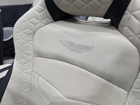 Used 2021 Aston Martin DBS Superleggera Volante image 5