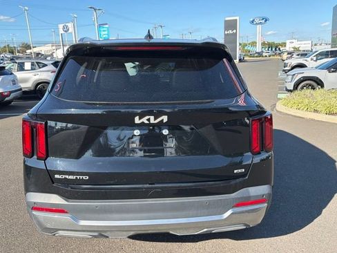 Used 2024 Kia Sorento S w/ Panoramic Sunroof Package AWD/4WD image 6