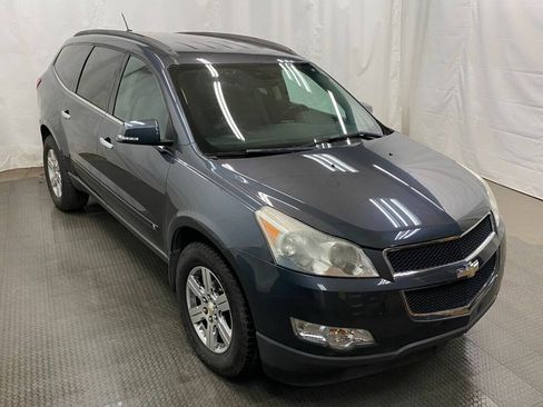 Used 2010 Chevrolet Traverse LT AWD/4WD image 2