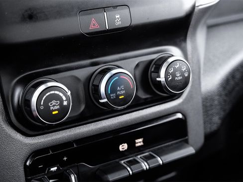 Used 2021 RAM 2500 Big Horn image 21