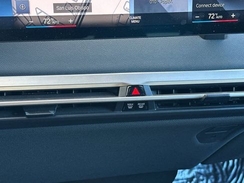 Used 2023 BMW iX xDrive50 image 22